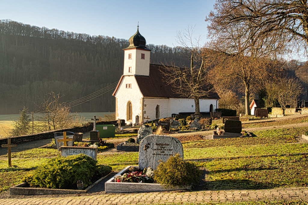 Friedhof mit Kapelle